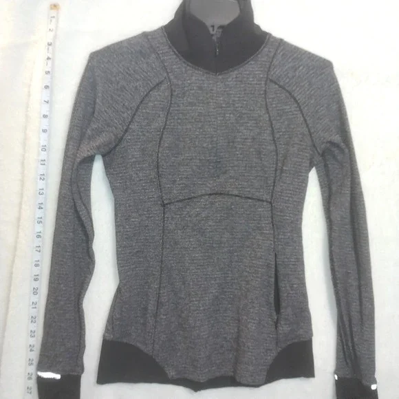 Lululemon 6 Base Runner 1/2 Zip Heathered Charcoal Gray Black Thumb Holes L-Slv - Picture 1 of 13